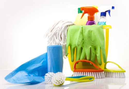 Professional curtain cleaning for different curtain styles in SW17