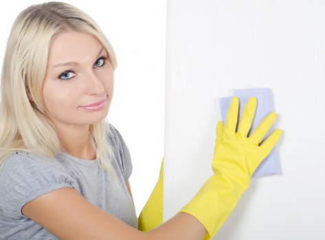 Local cleaners preparing a residential property in SW17 for new tenants